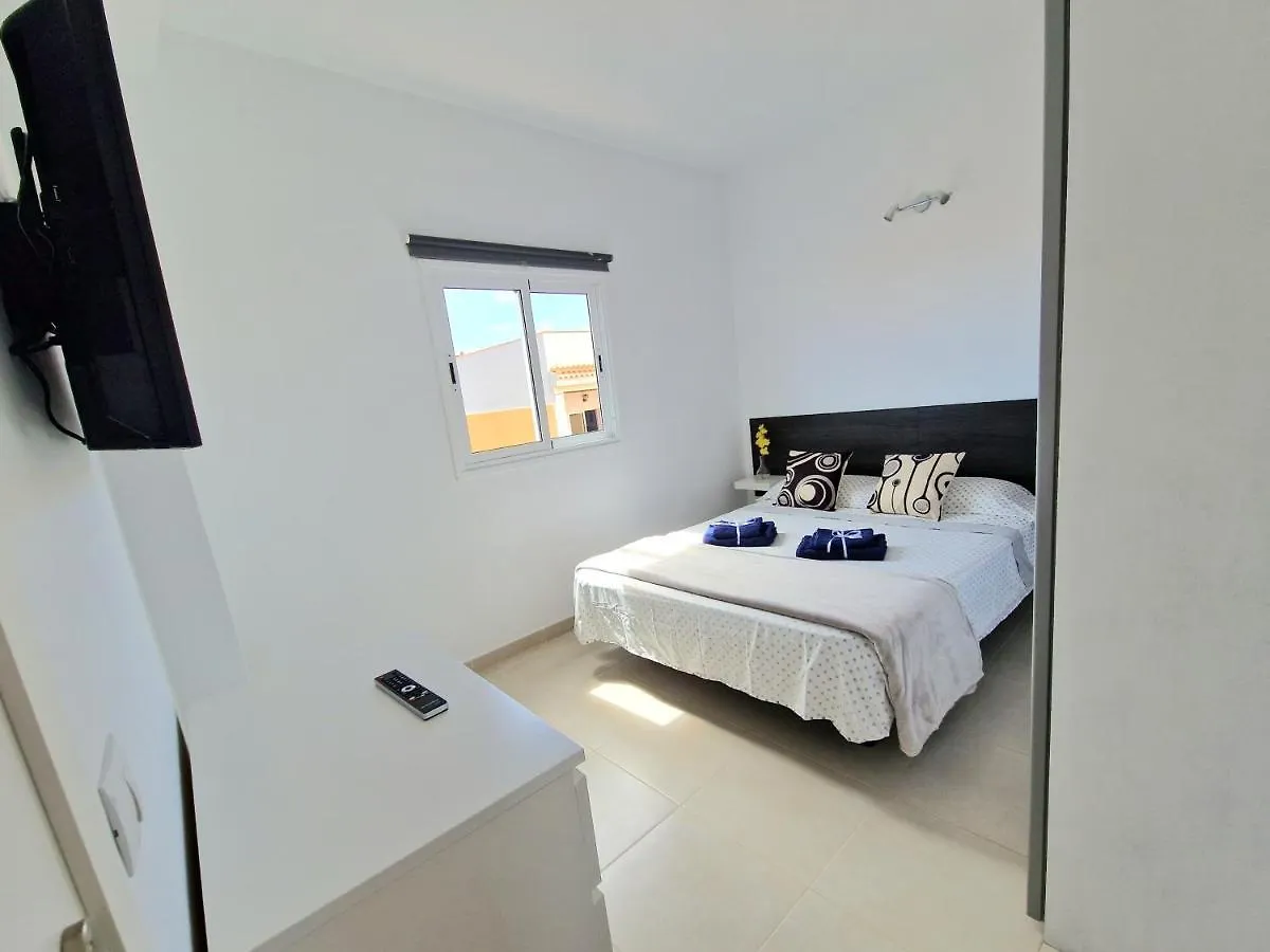 Habitacion Privada En Apartamento Moderno Compartido Cerca De La Playa Y Aeropuerto Hotel San Isidro  0*, San Isidro (Tenerife) Spain